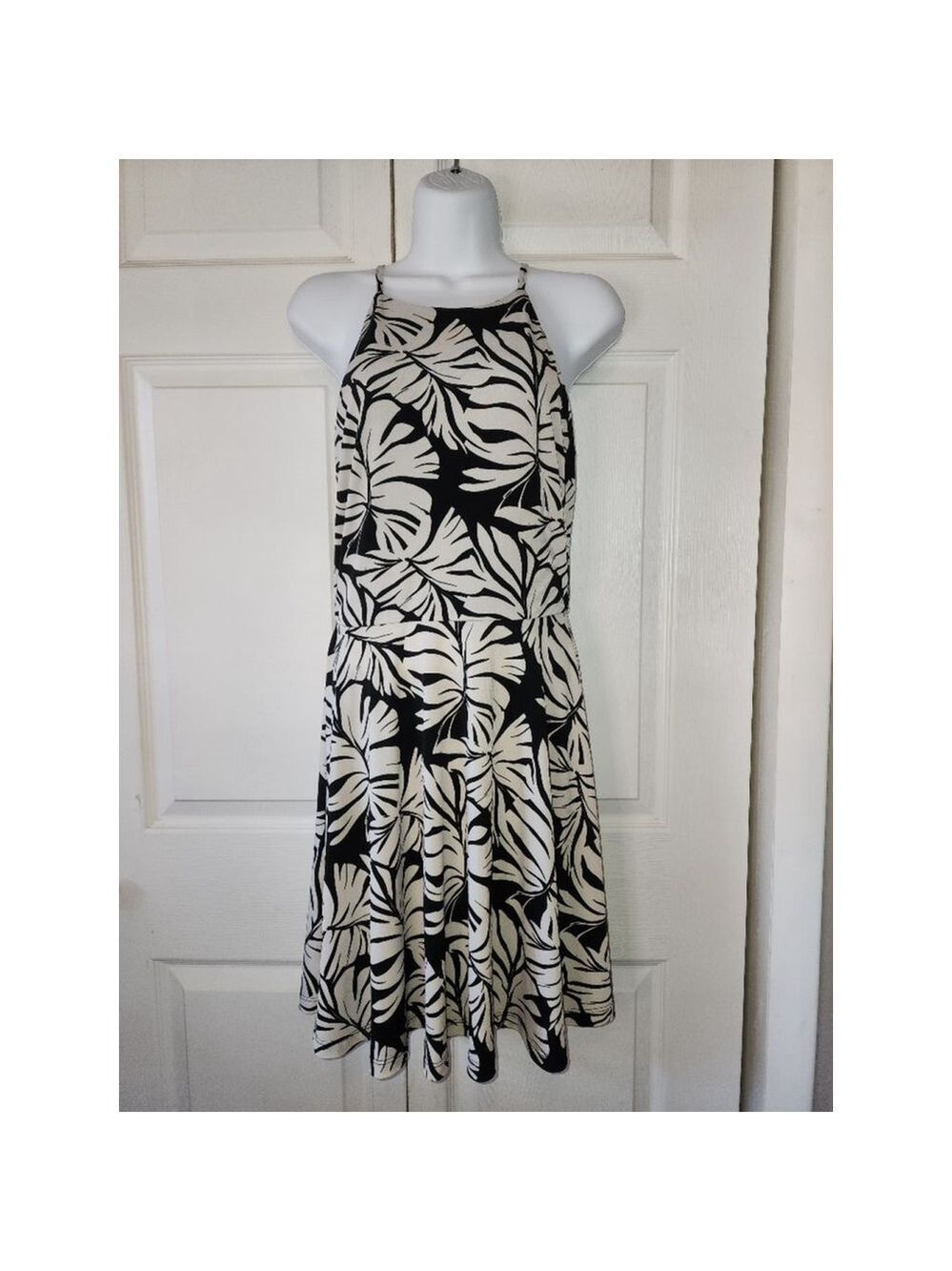 Women's bar III Dress Size L Black and White